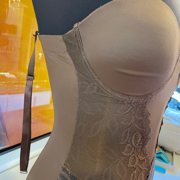 Bustier - Picture 4 of 8